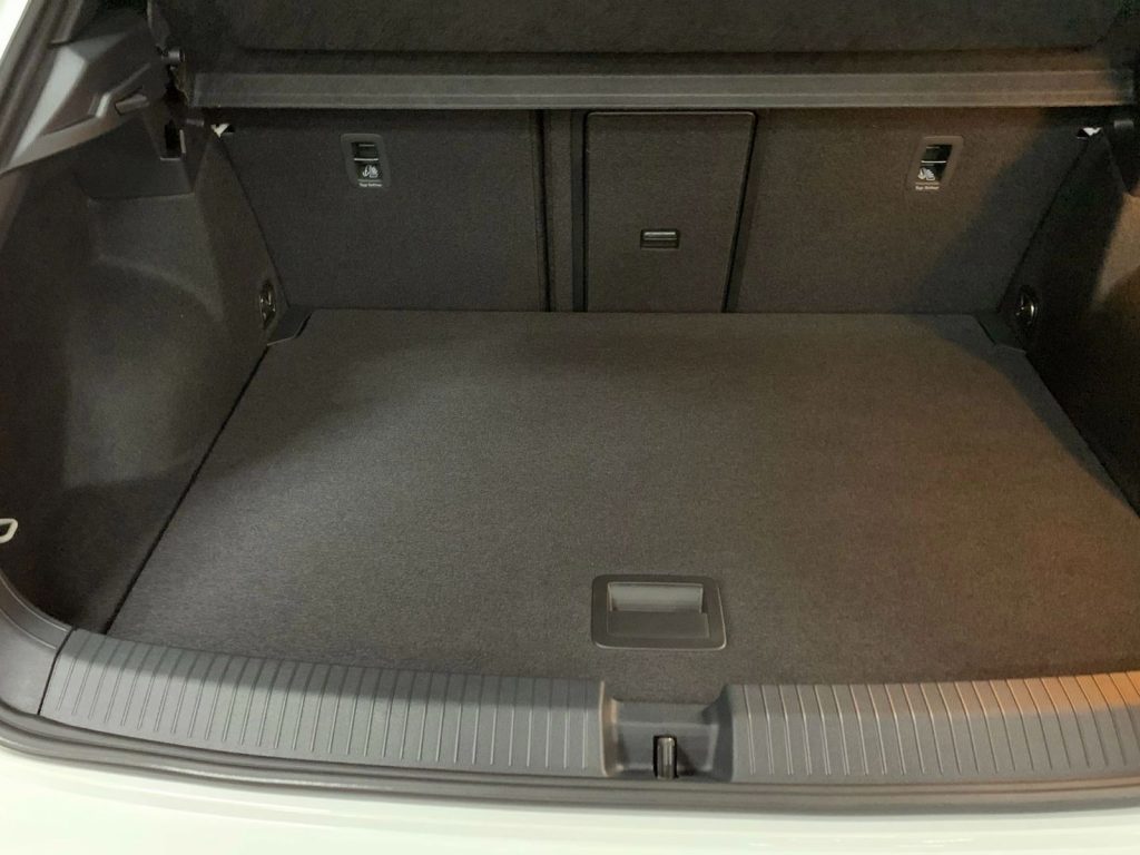 VOLKSWAGEN T-Roc R-Line Plus 2.0 TDI SCR 110 kW (150 CV) DSG - 18