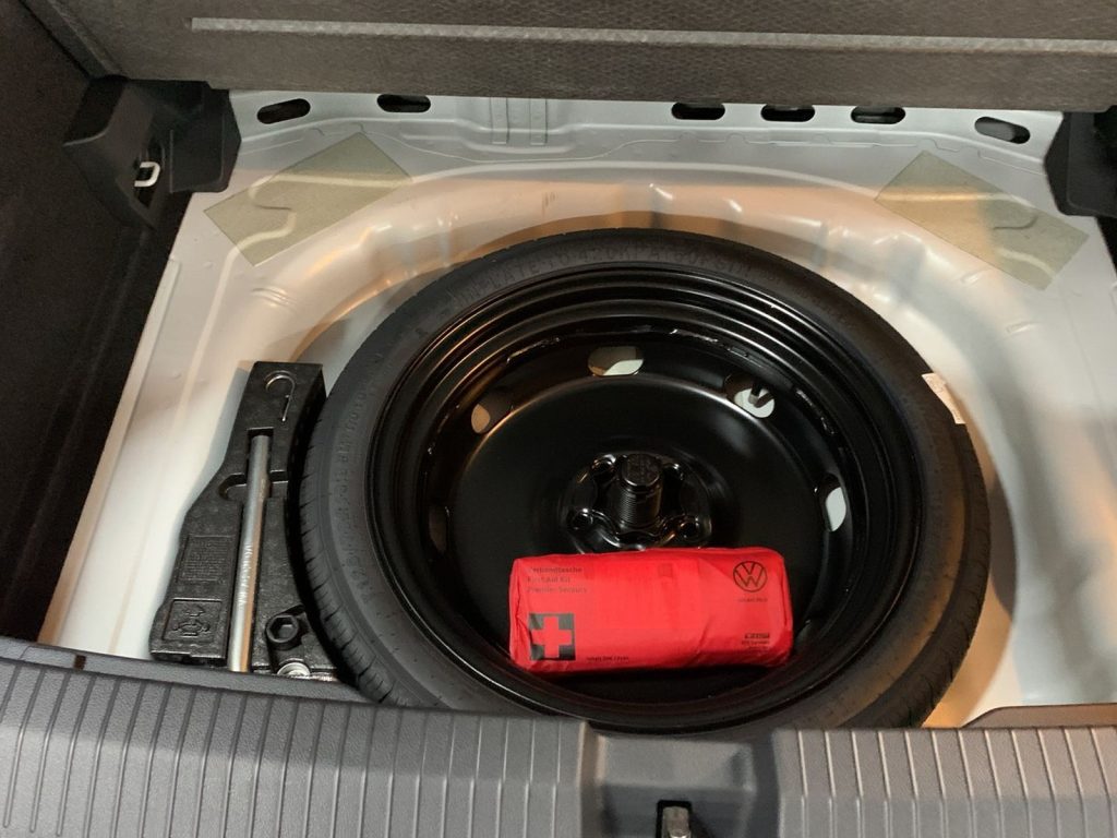 VOLKSWAGEN T-Roc R-Line Plus 2.0 TDI SCR 110 kW (150 CV) DSG - 19