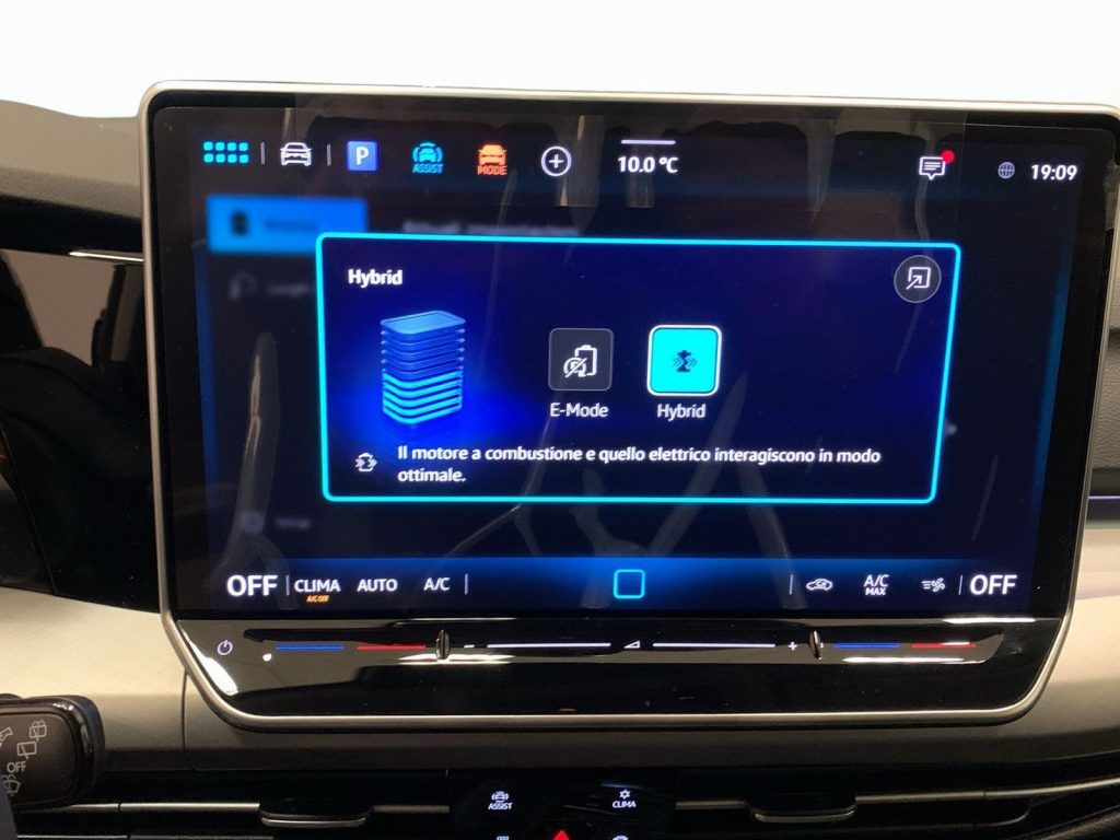 VOLKSWAGEN Golf Nuova Golf Edition Plus 1.5 TSI eHybrid 150 kW (20 - 17