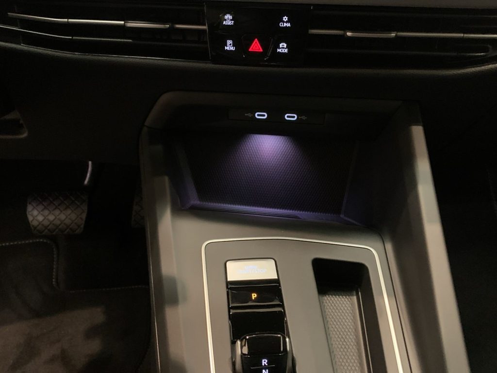 VOLKSWAGEN Golf Nuova Golf Edition Plus 1.5 TSI eHybrid 150 kW (20 - 19