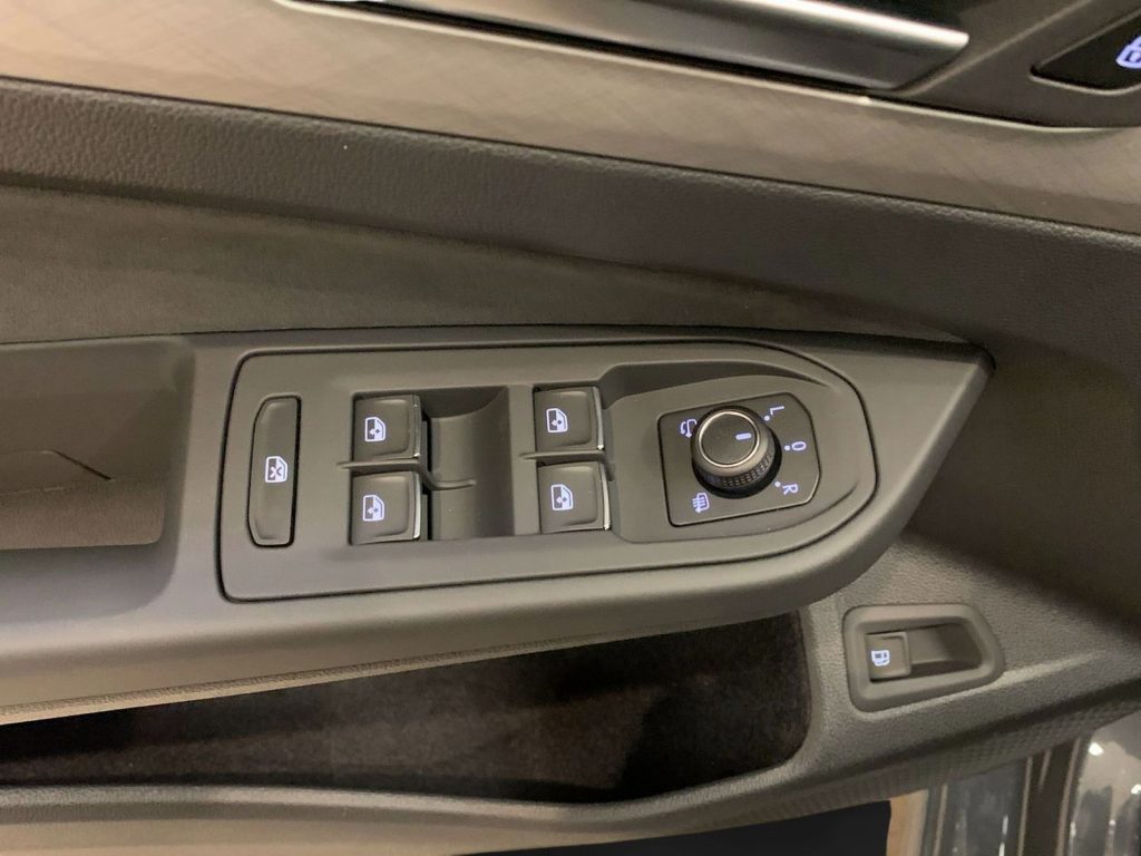 VOLKSWAGEN Golf Nuova Golf Edition Plus 1.5 TSI eHybrid 150 kW (20 - 22