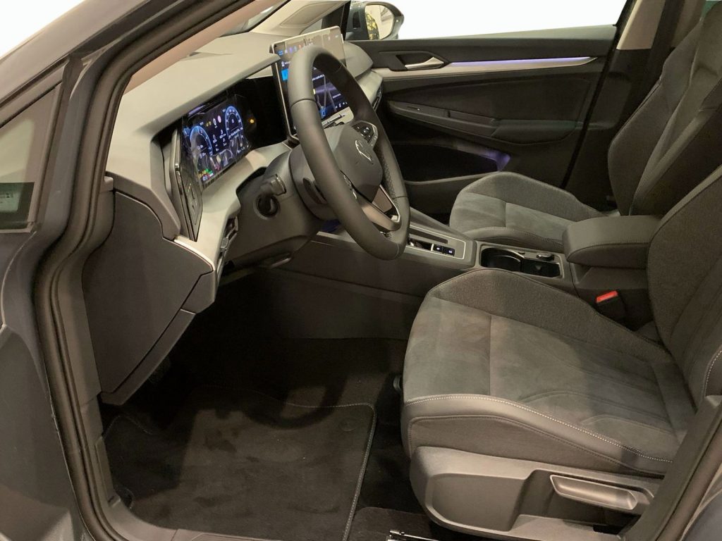 VOLKSWAGEN Golf Nuova Golf Edition Plus 1.5 TSI eHybrid 150 kW (20 - 23