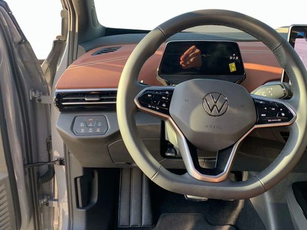 VOLKSWAGEN ID.4 Pro Edition Plus Batteria da 77kWh (net) 210 kW (2 - 8