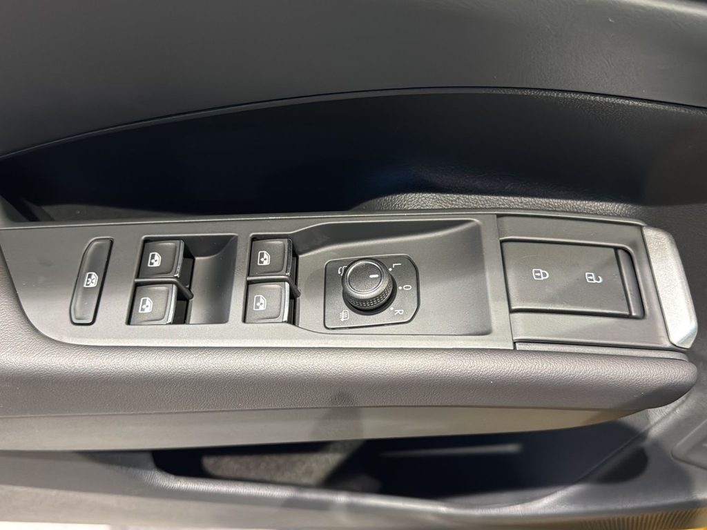 VOLKSWAGEN T-Roc 1.5 etsi r-line 150cv dsg - 13