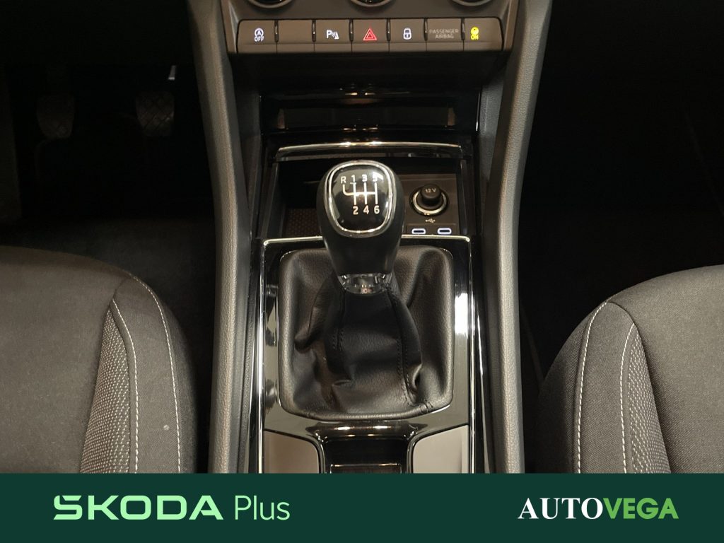 SKODA Karoq 2.0 tdi executive 115cv - 11