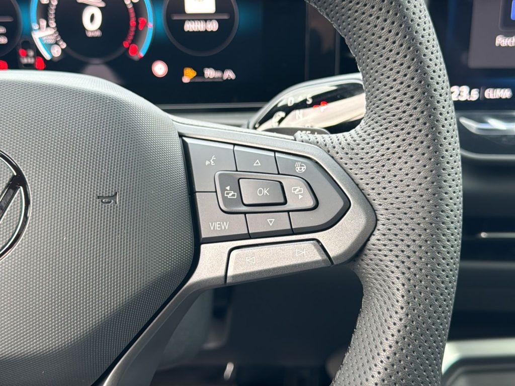 VOLKSWAGEN T-Roc 1.5 etsi r-line 150cv dsg - 20