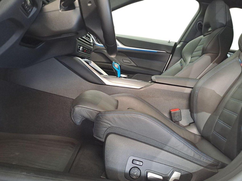 BMW i4 M50 Aut. + Tetto apr. - 10