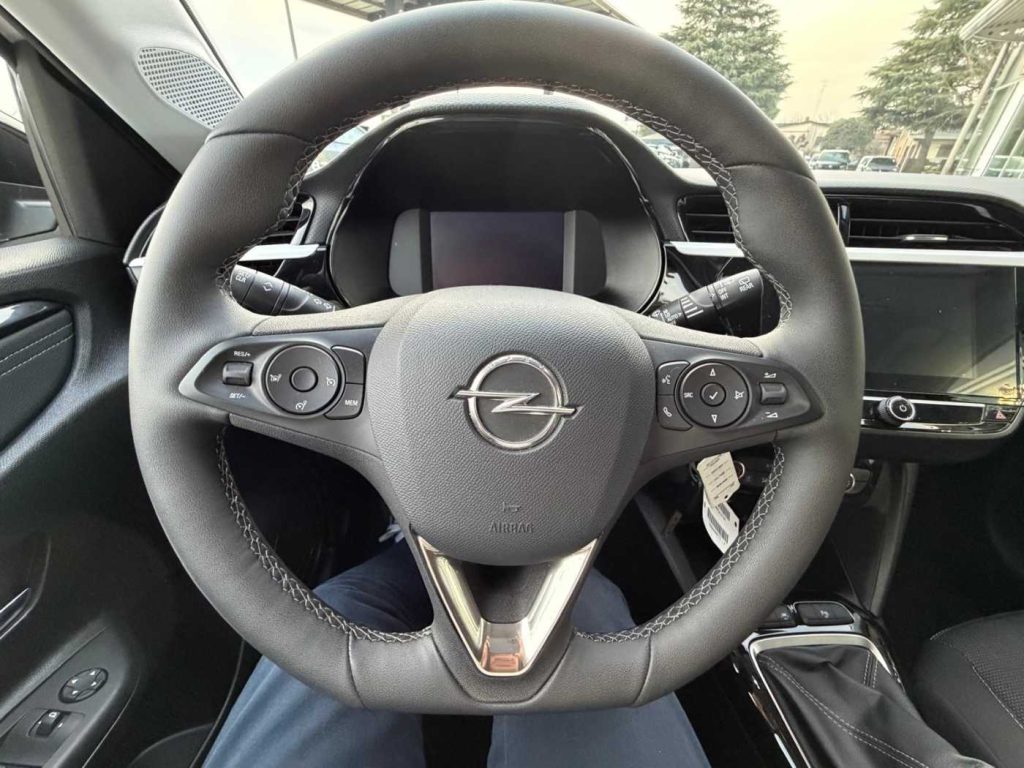 OPEL Corsa 1.2 Design & Tech - 13