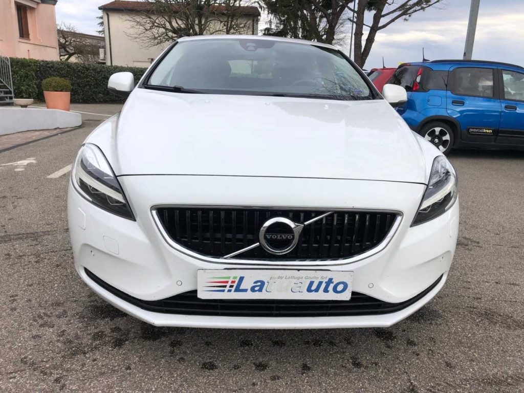 VOLVO V40 D2 Business Plus - 2