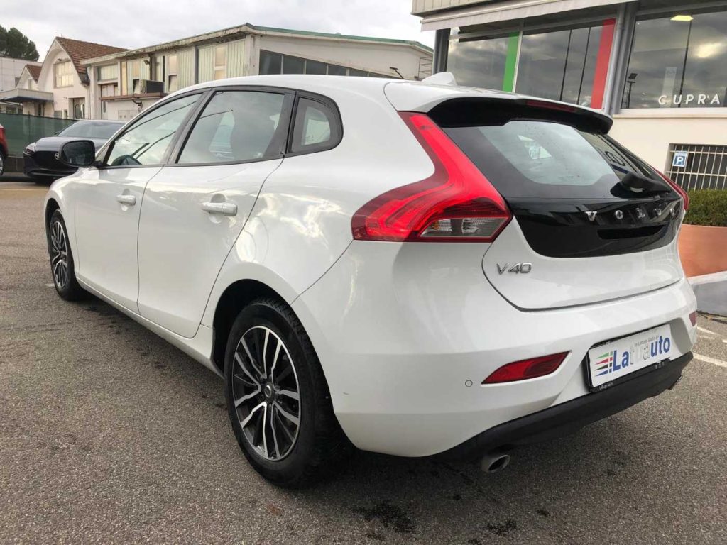 VOLVO V40 D2 Business Plus - 4