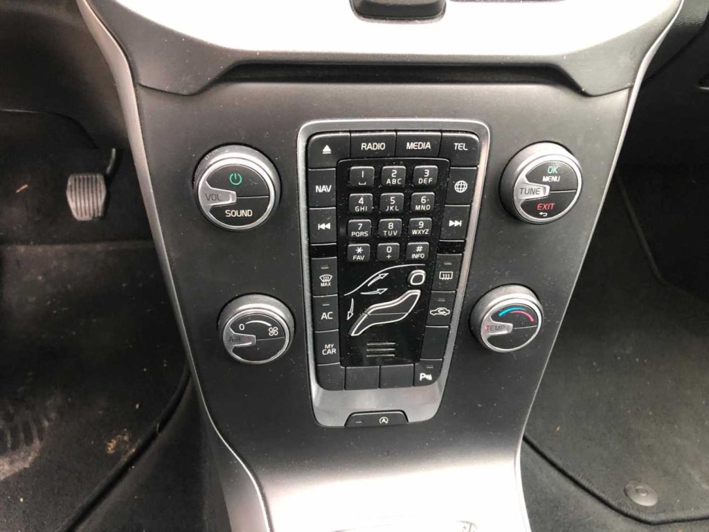 VOLVO V40 D2 Business Plus - 12