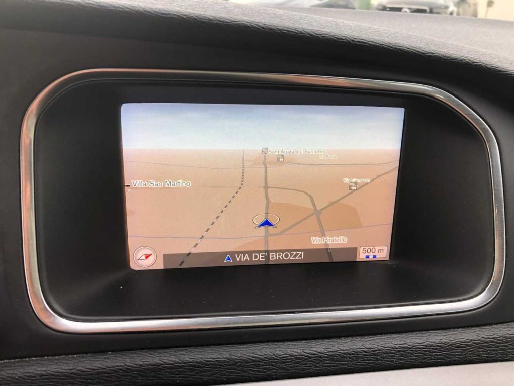 VOLVO V40 D2 Business Plus - 13