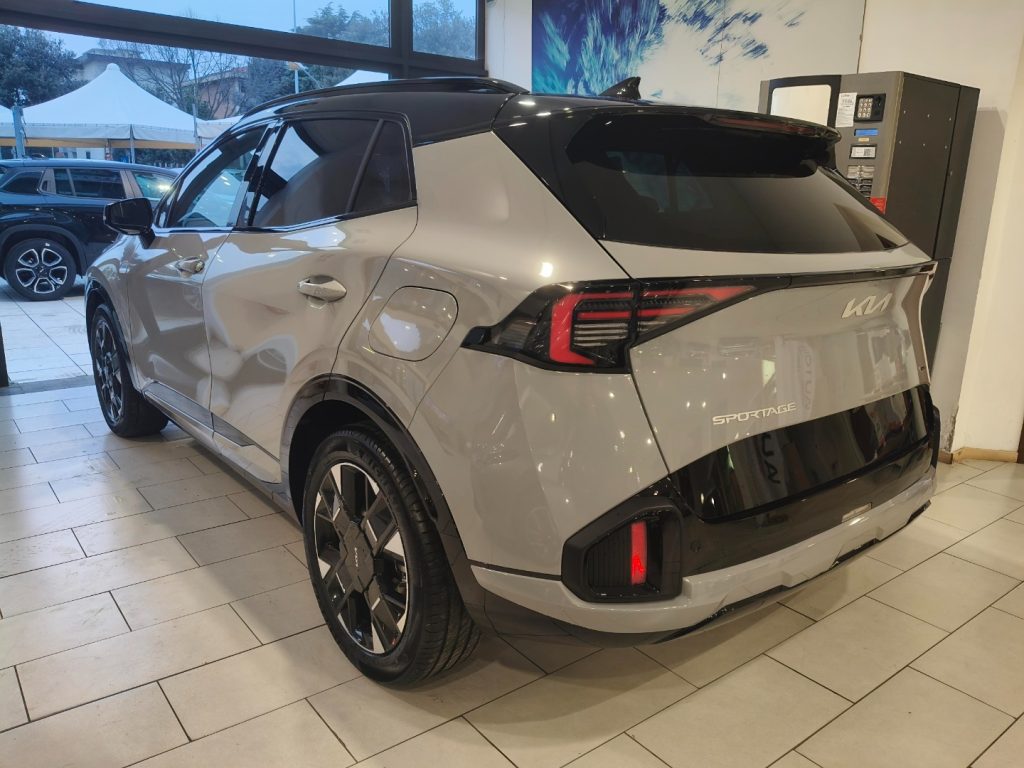 KIA Sportage 1.6 MHEV Business 7 Anni Garanzia - 4