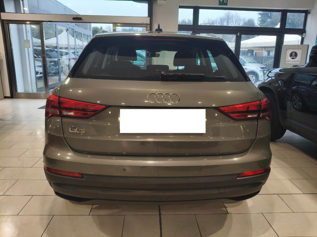 AUDI Q3 35 TDI S-tronic Quattro Advanced Aziendale - 5