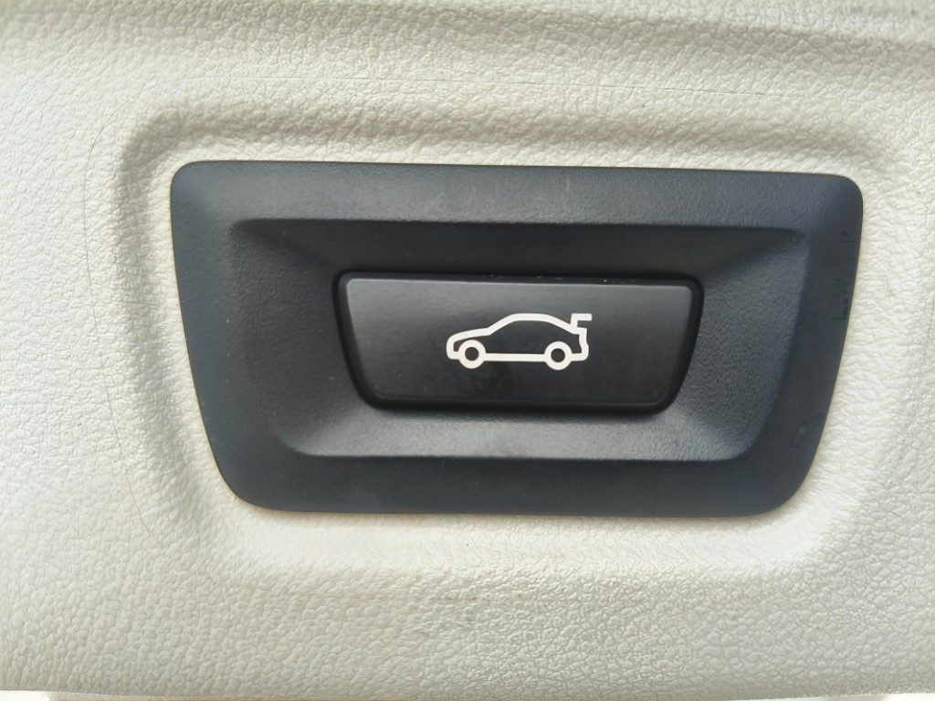 BMW 318 d 48V Touring Aut. Advantage Mhev Aziendale Navi - 17