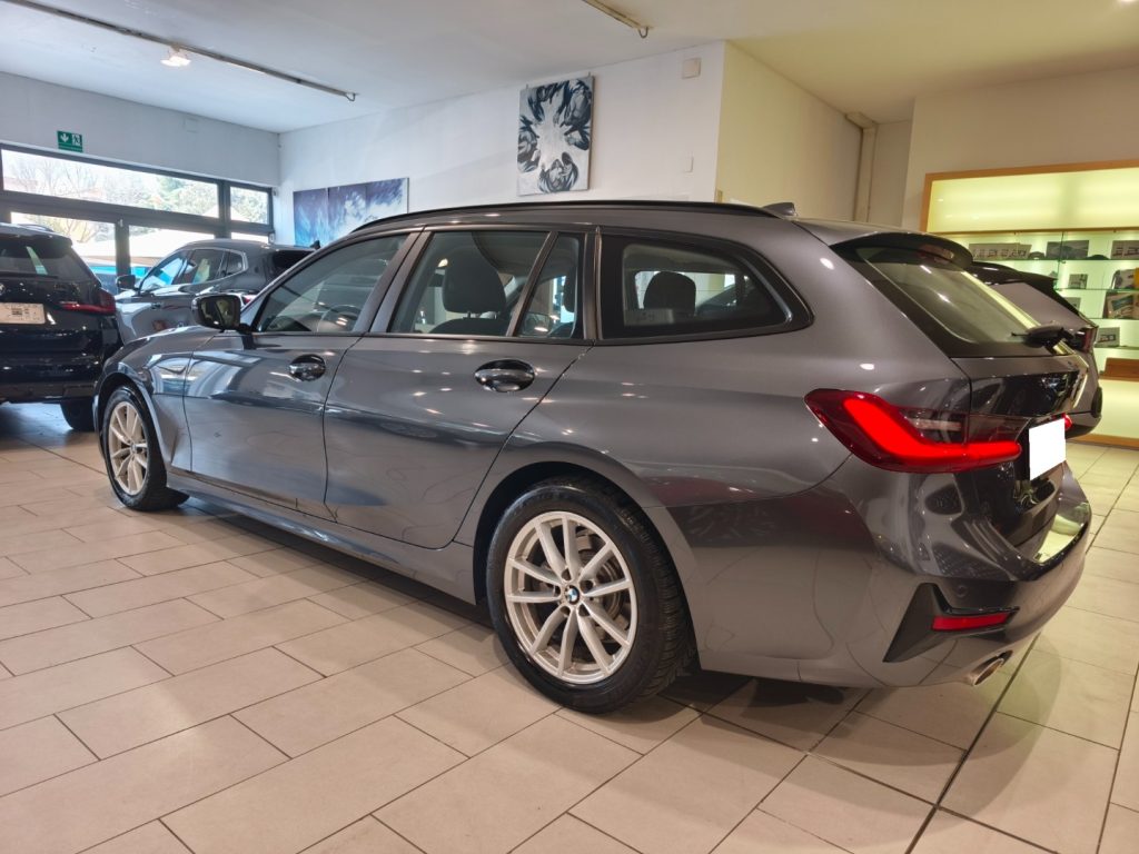 BMW 318 d Touring Aut. Advantage Mhev 48v Aziendale Navi - 4