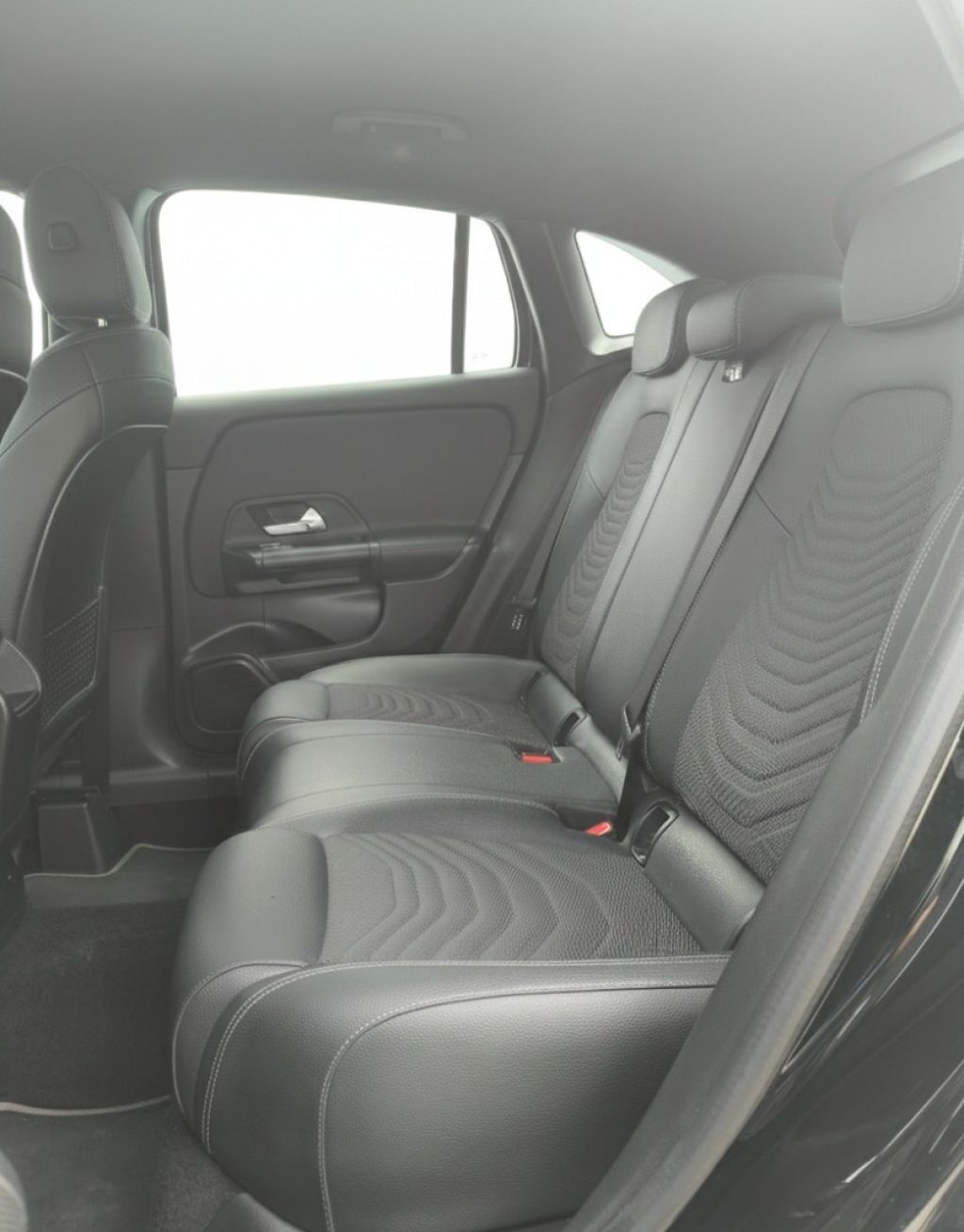 MERCEDES-BENZ GLA 250 e EQ-Power Automatic Plug-In Navigatore - 19