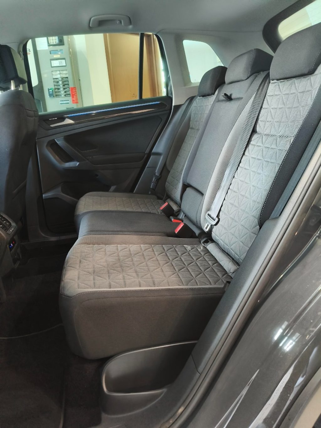 VOLKSWAGEN Tiguan 2.0 TDI Automatic DSG 150 CV Life 24 Mesi Garanzia - 18