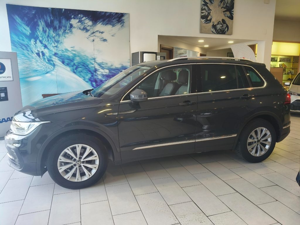 VOLKSWAGEN Tiguan 2.0 TDI Automatic DSG 150 CV Life 24 Mesi Garanzia - 6