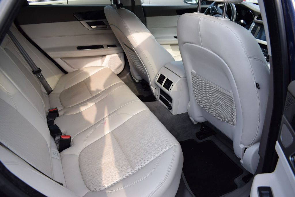 JAGUAR XF XF 2.0 D 180 CV AWD aut. Prestige MOTORE DA SOSTIT - 18