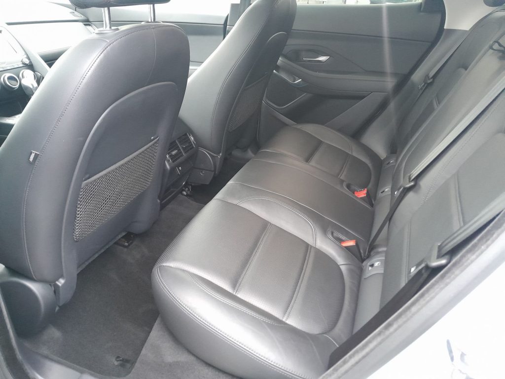 JAGUAR E-Pace E-Pace 2.0D 150 CV MANUALE FWD - 19