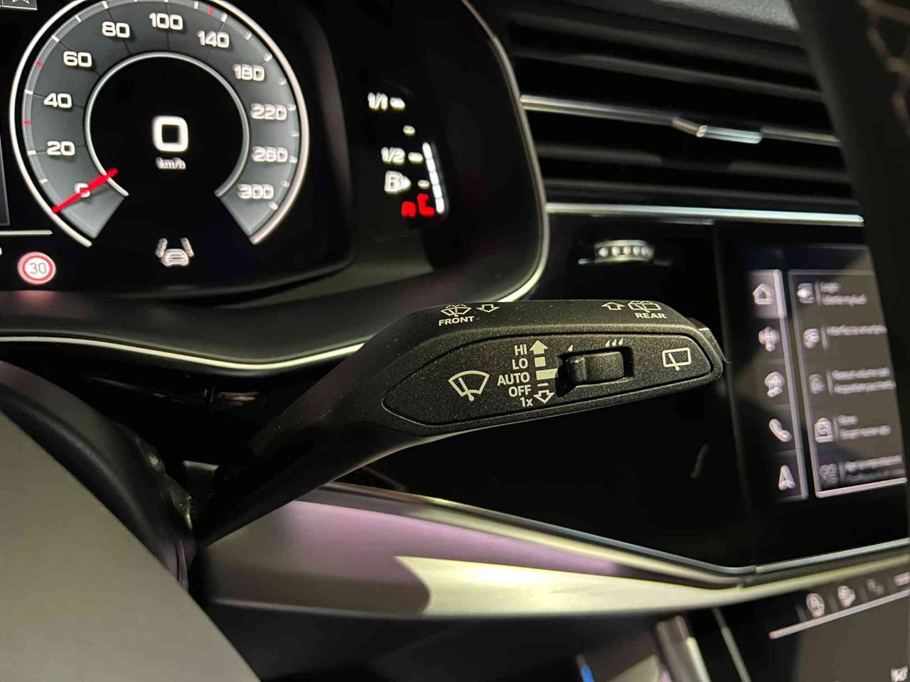 AUDI Q8 SUV 50 TDI 286 CV quattro tiptronic S line edition - 16