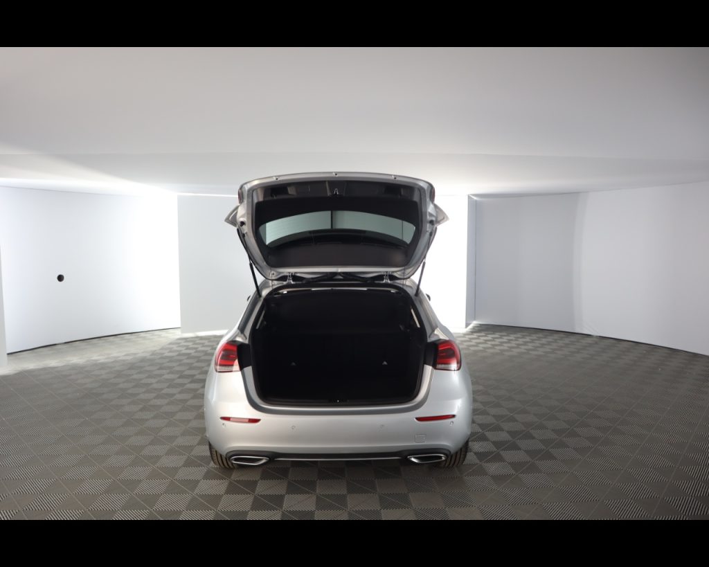 MERCEDES-BENZ A 180 Classe A - W177 2023 -  d Progressive Advanced Plu - 19