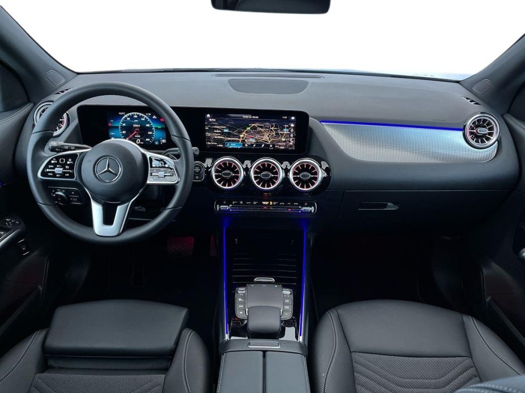 MERCEDES-BENZ GLA 180 Automatic Sport Plus - 9