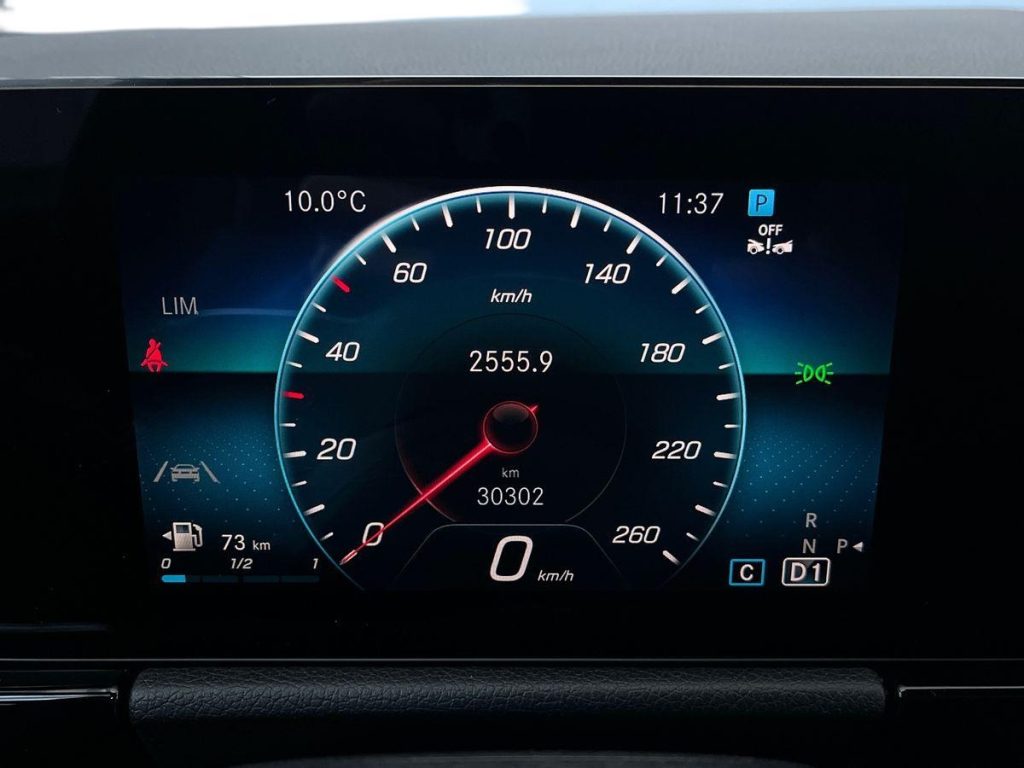 MERCEDES-BENZ GLA 180 Automatic Sport Plus - 8