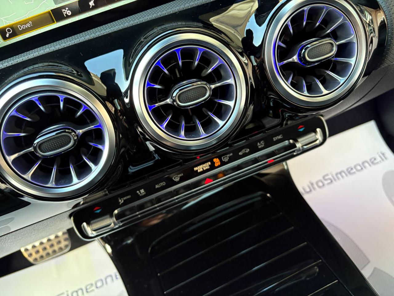 MERCEDES-BENZ A 220 d Automatic Premium Sedan TETTO-PACK NIGHT - 23