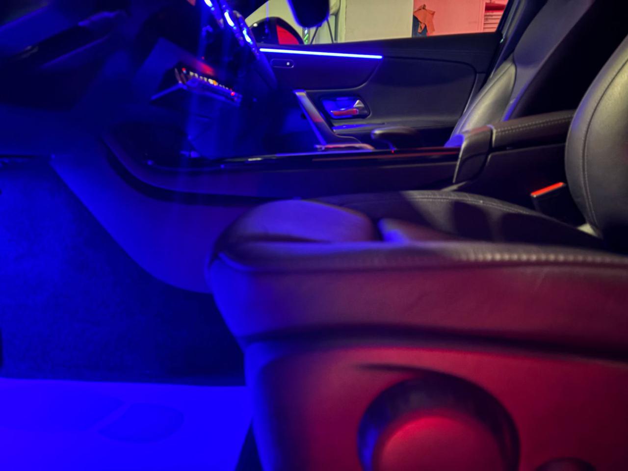 MERCEDES-BENZ A 220 d Automatic Premium Sedan TETTO-PACK NIGHT - 40