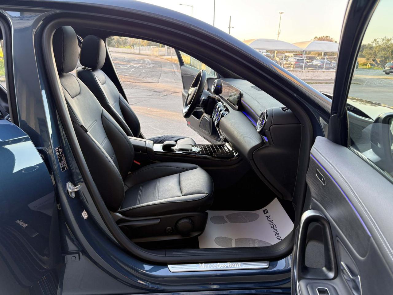 MERCEDES-BENZ A 220 d Automatic Premium Sedan TETTO-PACK NIGHT - 11