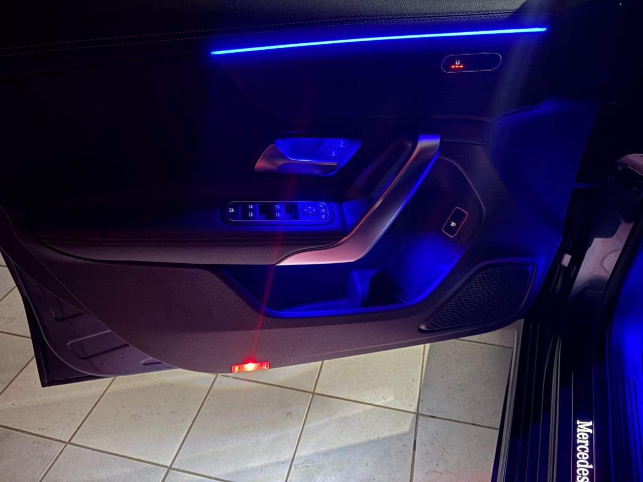 MERCEDES-BENZ A 220 d Automatic Premium Sedan TETTO-PACK NIGHT - 42