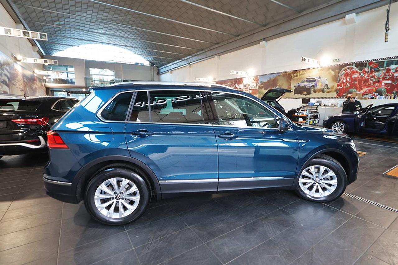 VOLKSWAGEN Tiguan 2.0 TDI 150cv SCR DSG Life - 10