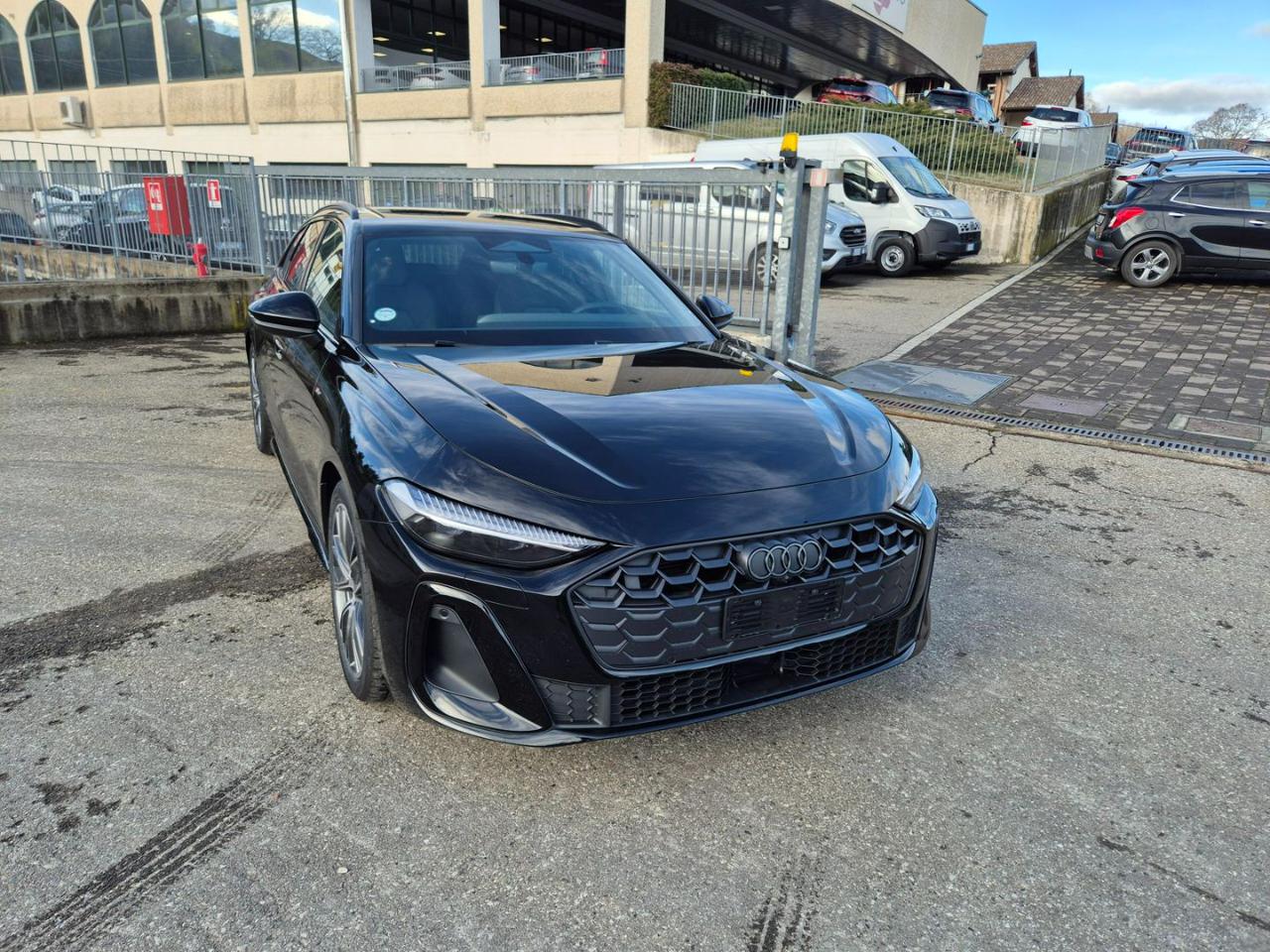 AUDI A5 Avant TFSI 150 kW S tronic S Line edition - 4