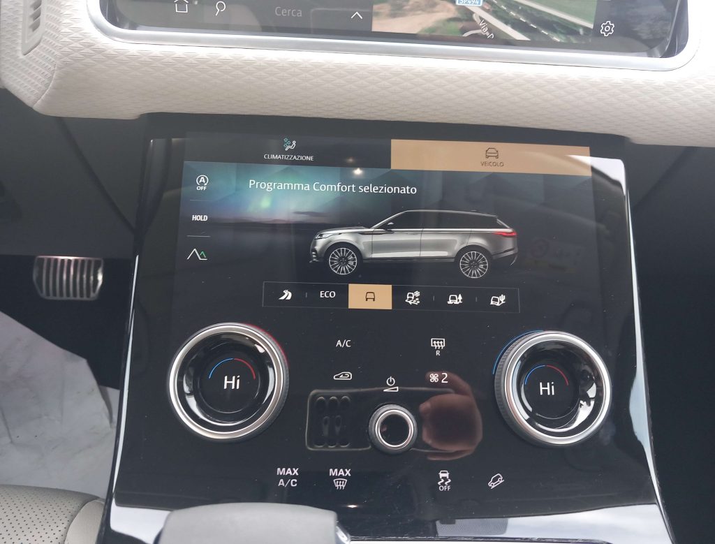 LAND ROVER Range Rover Velar 2.0d i4 mhev R-Dynamic HSE 4wd 204cv auto - 12