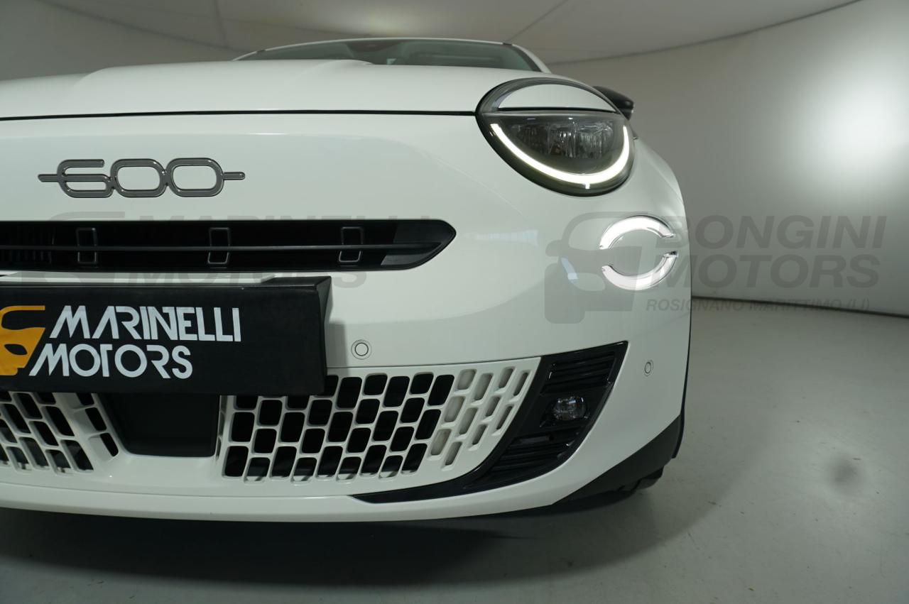 FIAT 600 Hybrid 100 CV DCT MHEV La Prima - 17