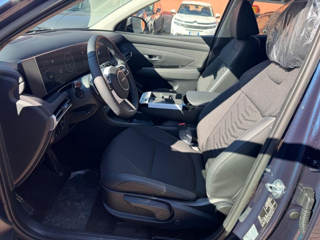 HYUNDAI Tucson 1.6 FULL HYBRID Aut. Exellence - 19