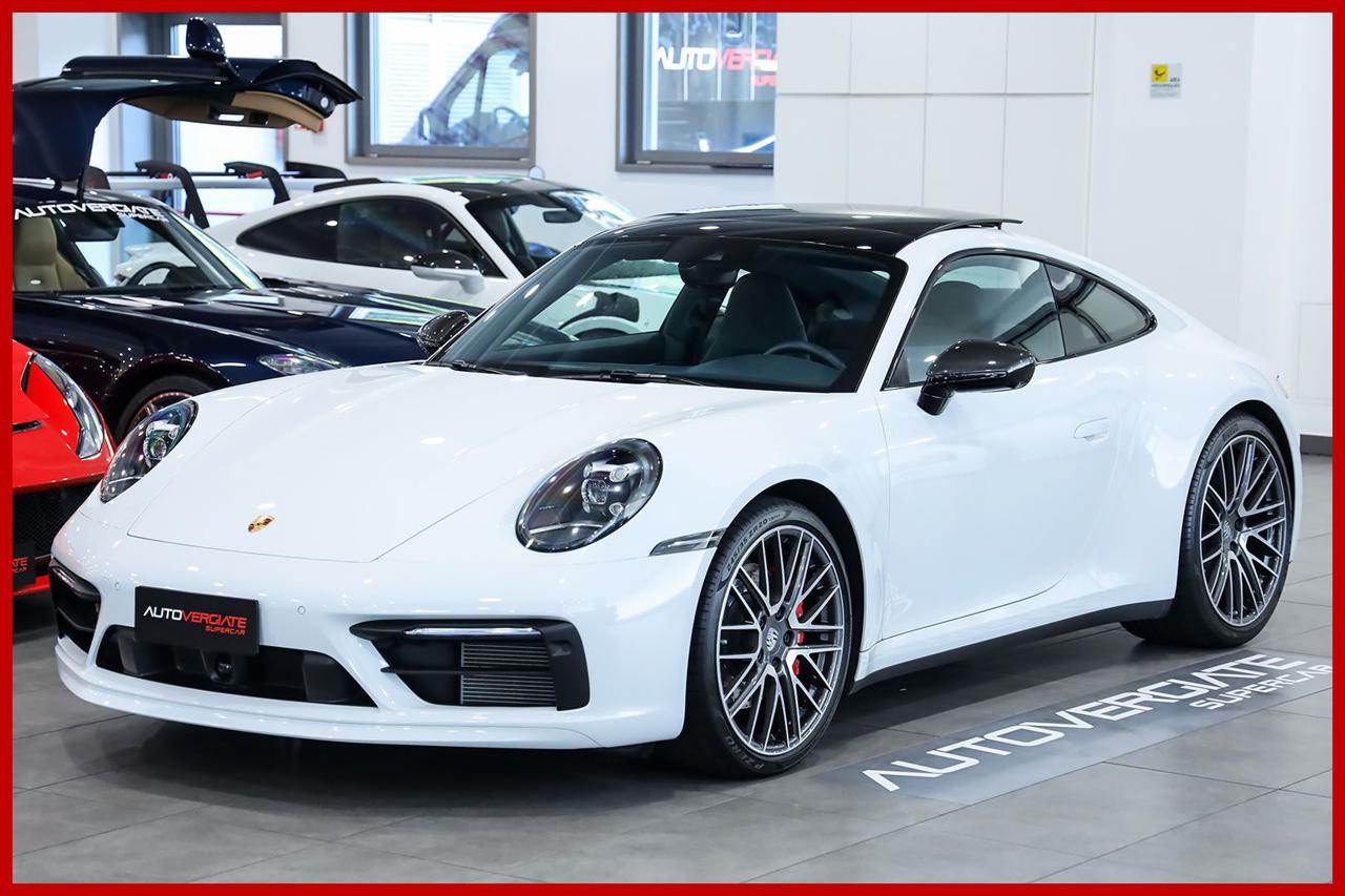 PORSCHE 992