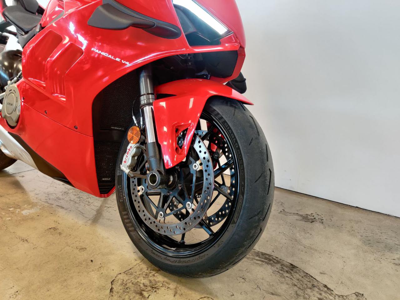 DUCATI Panigale V4 RED - 4