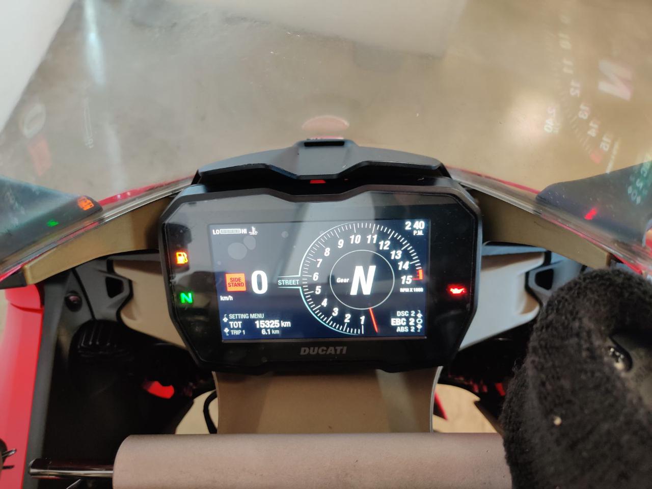 DUCATI Panigale V4 RED - 13