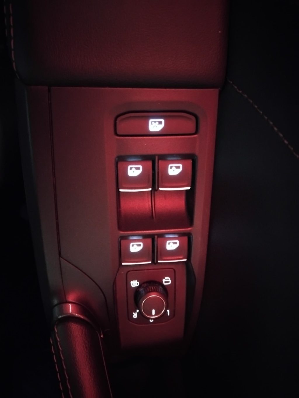 CUPRA Formentor 2.0 TDI 4Drive DSG 19 VIDEO - 17