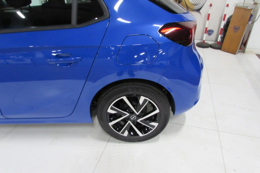 OPEL Corsa 1.2 100 CV GS KM ZERO - 4