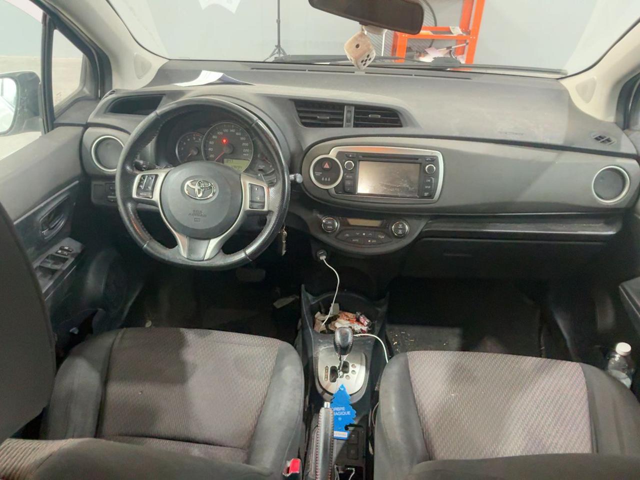 TOYOTA Yaris 1.4 D-4D 5p  Active CAMBIO AUTOMATICO - 11