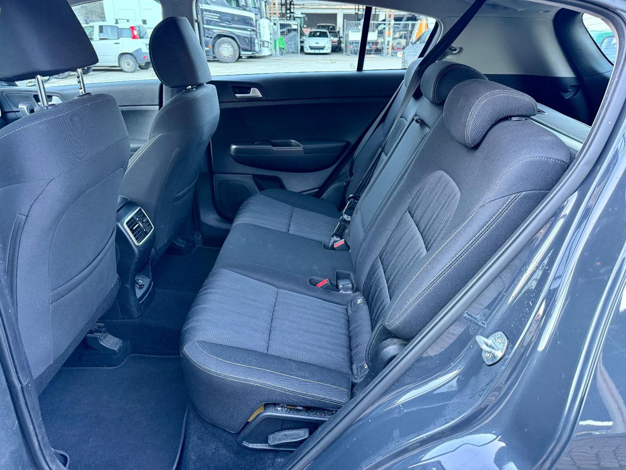 KIA Sportage 1.6 CRDI 136 CV DCT7 2WD Mild Hybrid Business Clas - 12