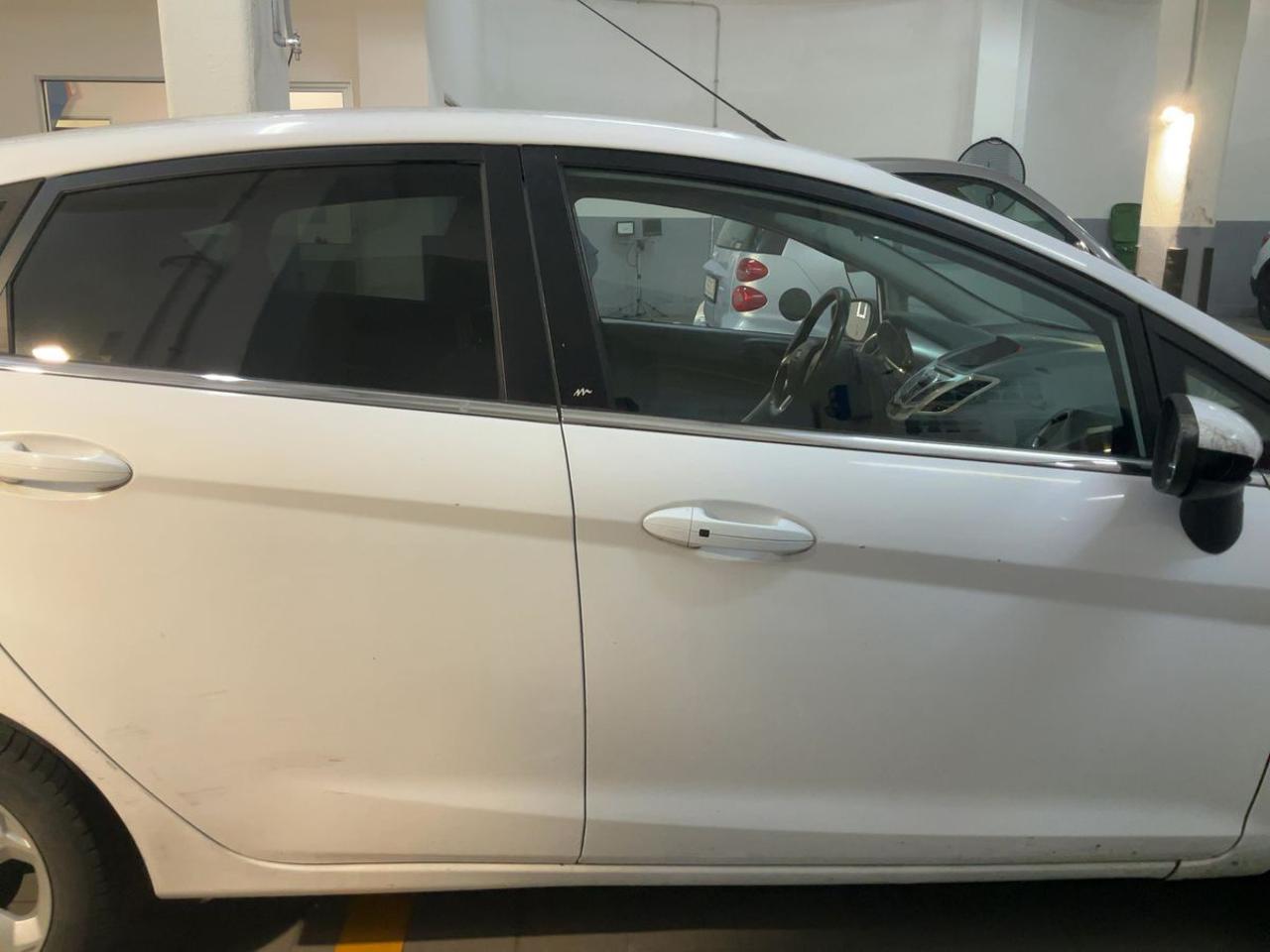 FORD Fiesta 1.4 TDCi 70CV 5 porte Titanium - 5