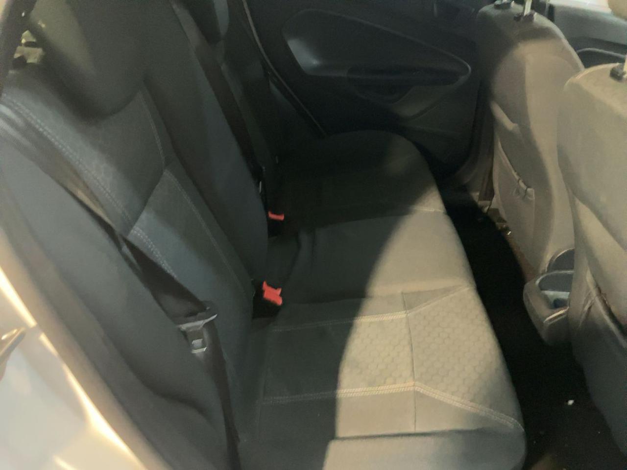 FORD Fiesta 1.4 TDCi 70CV 5 porte Titanium - 17