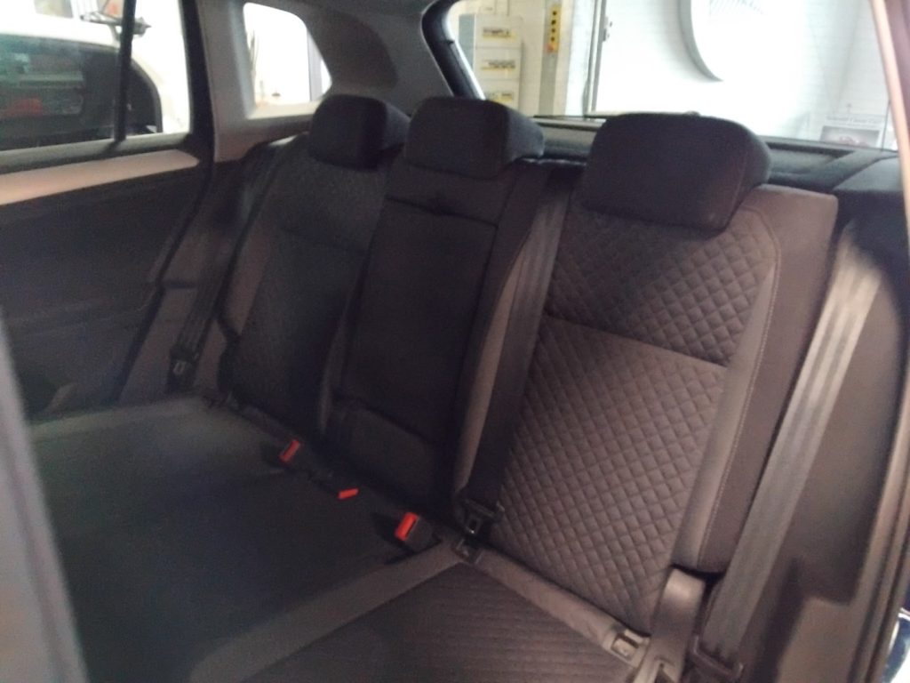 VOLKSWAGEN Tiguan 2.0 TDI SCR DSG 4MOTION Business - 9