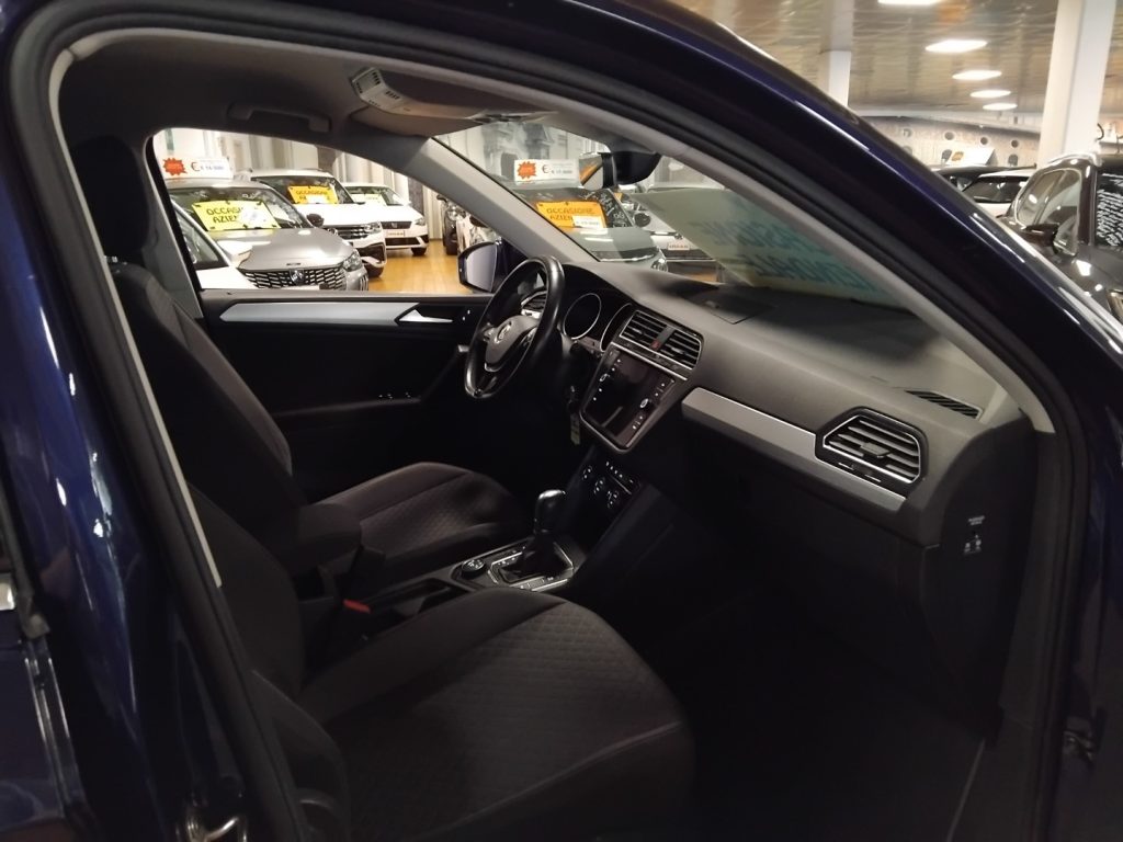 VOLKSWAGEN Tiguan 2.0 TDI SCR DSG 4MOTION Business - 13