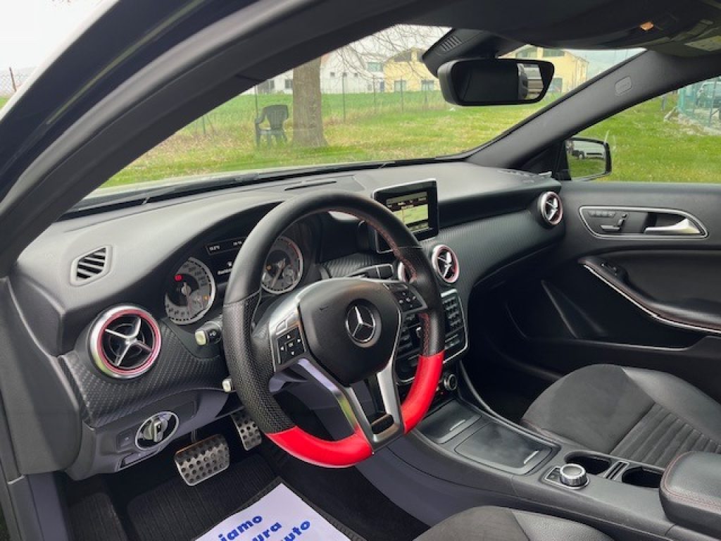 MERCEDES-BENZ A 160 d Premium - 9